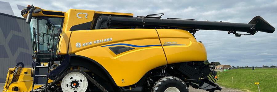 New Holland CR8.90 Combine Harvester